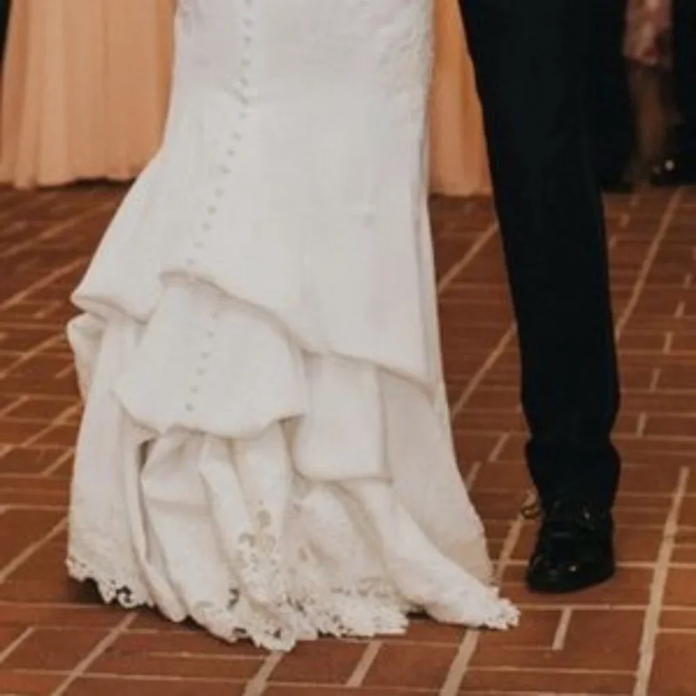 Stella York Wedding Dress - Picture 10 of 11